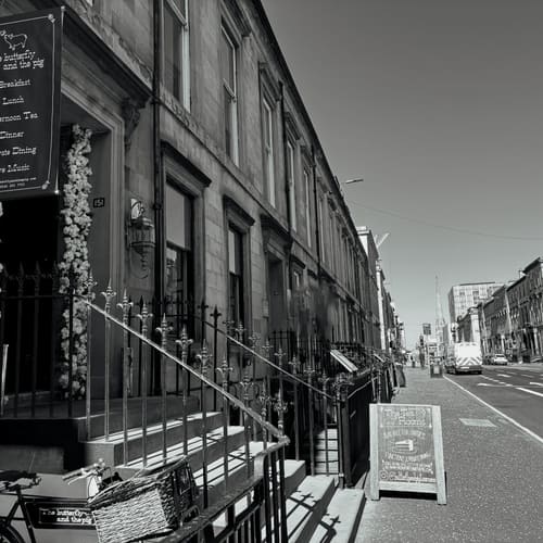 The Butterfly and the Pig, Glasgow