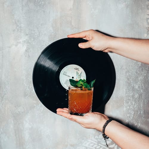 Needle Vinyl Bar, Vienna